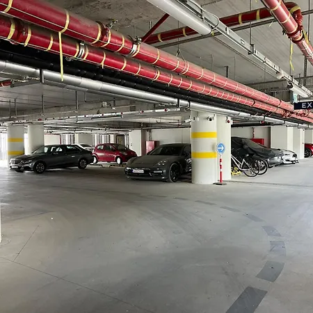 Kolevski At Diamond-free Parking * Скопье
